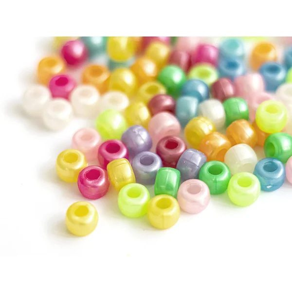 100 perles en plastiques basiques pour enfants - couleurs nacrées - 9x6 mm