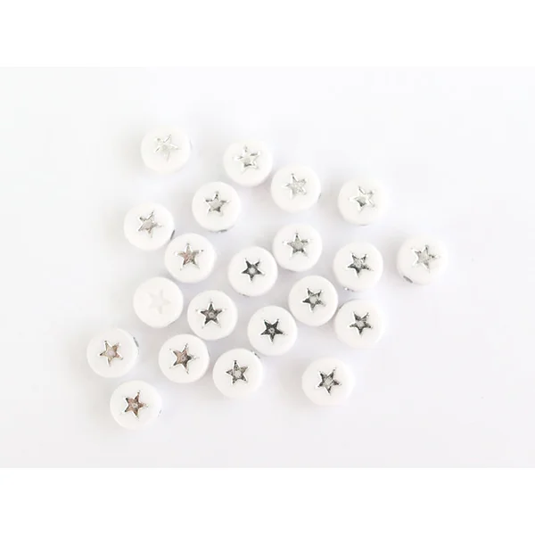 20 perles rondes en plastique - étoiles - argenté et blanc