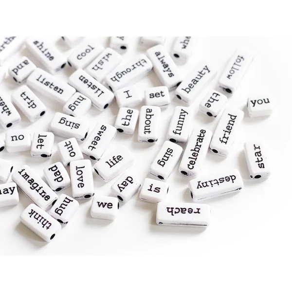 50 perles en plastique - mots - noir et blanc