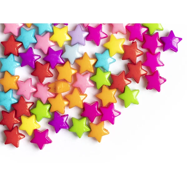 50 perles en plastique - étoiles couleur vive - 12 mm
