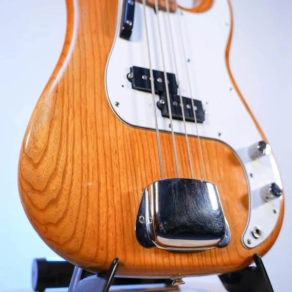 Basse Fender Precision 1979