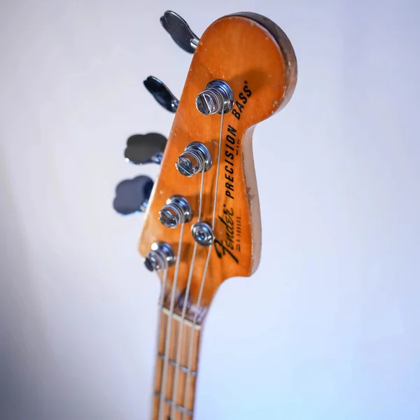 Basse Fender Precision 1979
