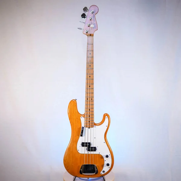 Basse Fender Precision 1979