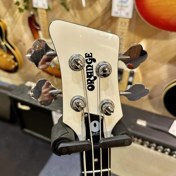 Basse Orange O-Bass