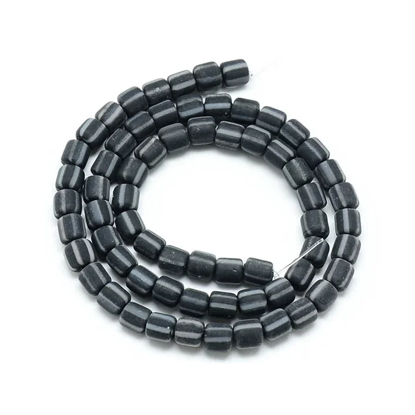 Boite de perles tubes Heishi 6 mm - rayures noir