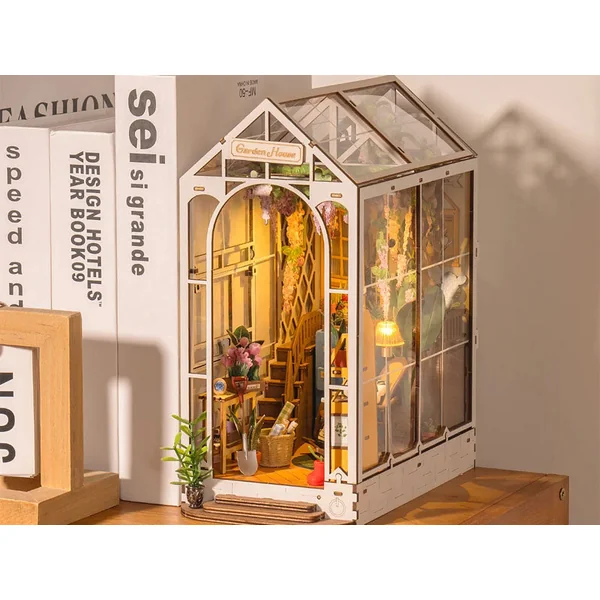 Book - Nook - Pièce miniature - Maison de jardin
