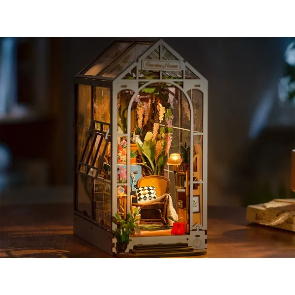 Book - Nook - Pièce miniature - Maison de jardin