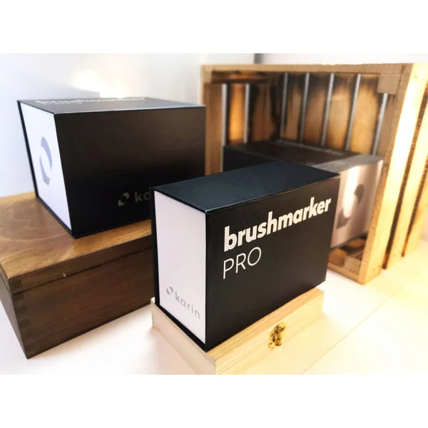 Brushmarker PRO Karin Mini Box – set 26 couleurs + blender