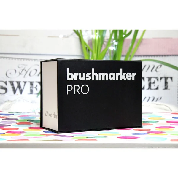 Brushmarker PRO Karin Mini Box – set 26 couleurs + blender