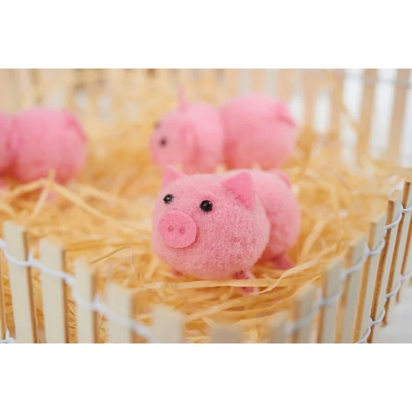Cochon en fil chenille VBS