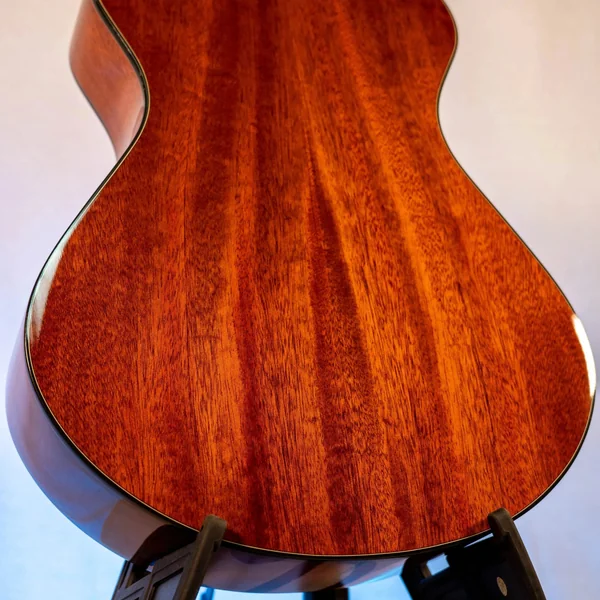Guitare Andrew White Cybelle 300