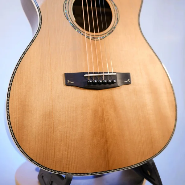 Guitare Cort OM Custom Shop