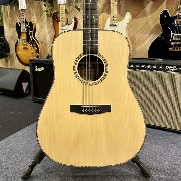 Guitare Dowina Danubius D