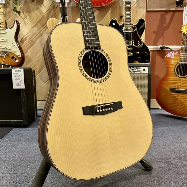 Guitare Dowina Danubius D