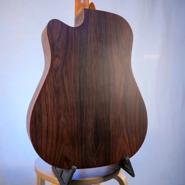 Guitare Dowina Granus DCE