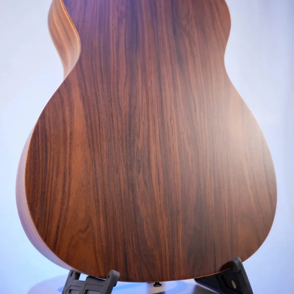 Guitare Dowina Granus O