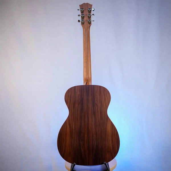 Guitare Dowina Granus O