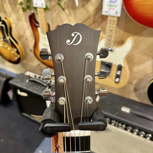 Guitare Dowina Marus GAC