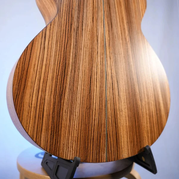 Guitare Dowina Marus GACE