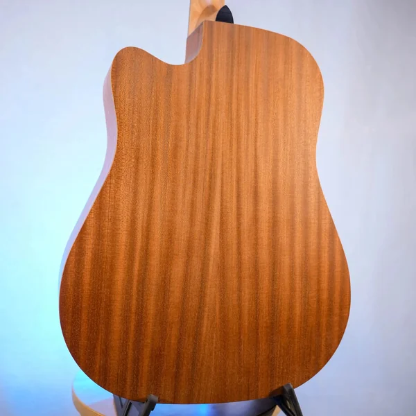 Guitare Dowina Puella DCE