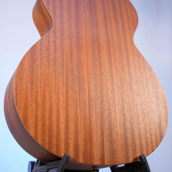 Guitare Dowina Puella GA