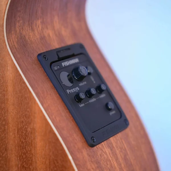 Guitare Dowina Puella GACE