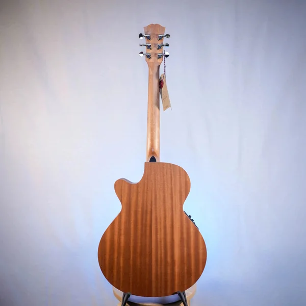 Guitare Dowina Puella GACE