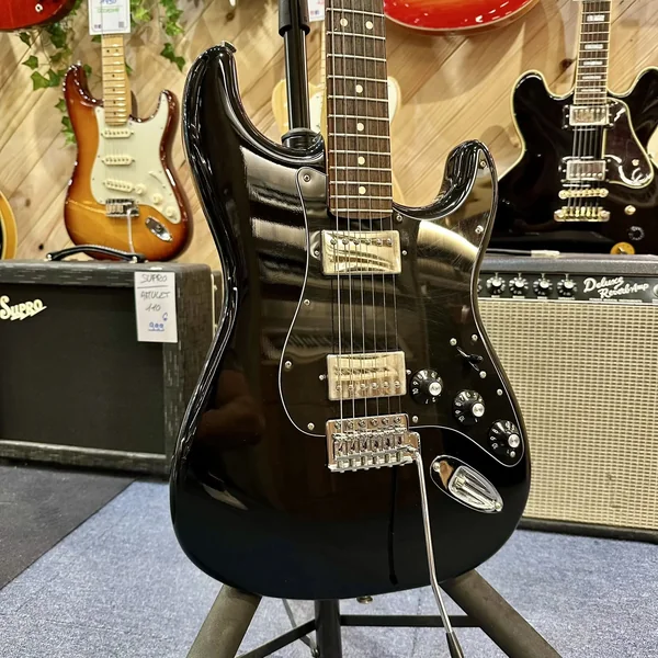 Guitare Fender Stratocaster BlackTop HH