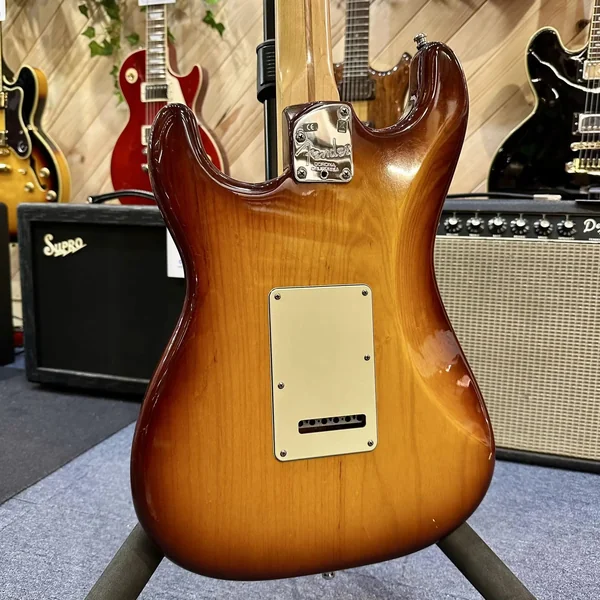 Guitare Fender Stratocaster Deluxe