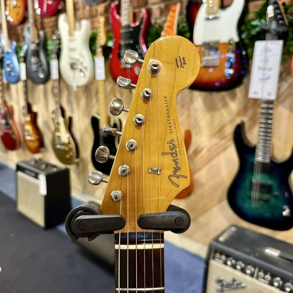 Guitare Fender Stratocaster Japan RI62