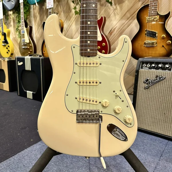 Guitare Fender Stratocaster Japan RI62
