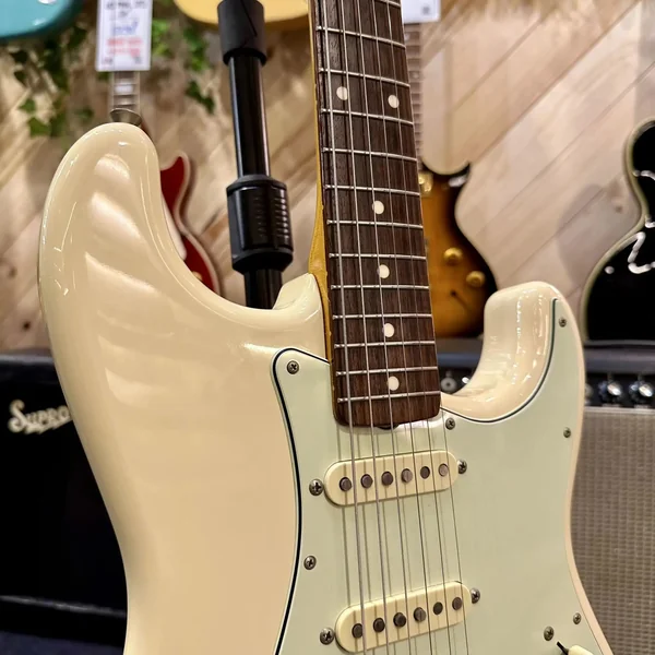 Guitare Fender Stratocaster Japan RI62