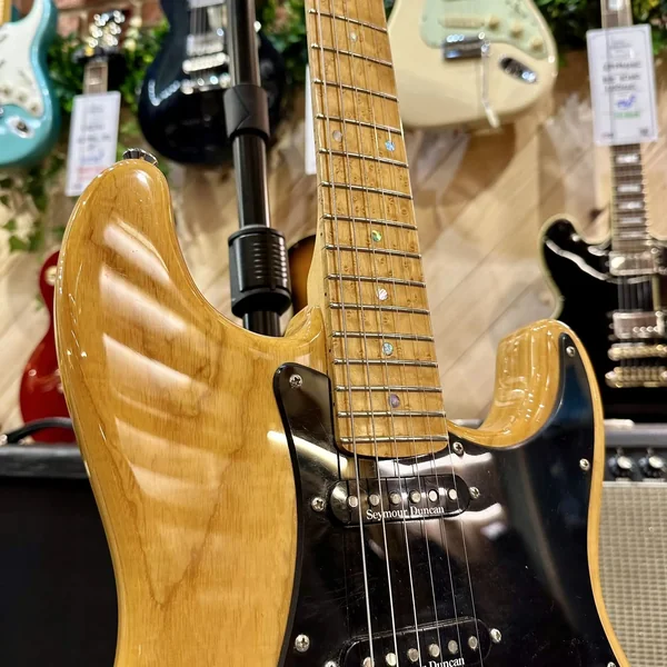 Guitare Fender Stratocaster Korea Ash