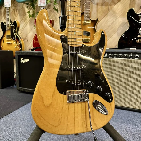 Guitare Fender Stratocaster Korea Ash