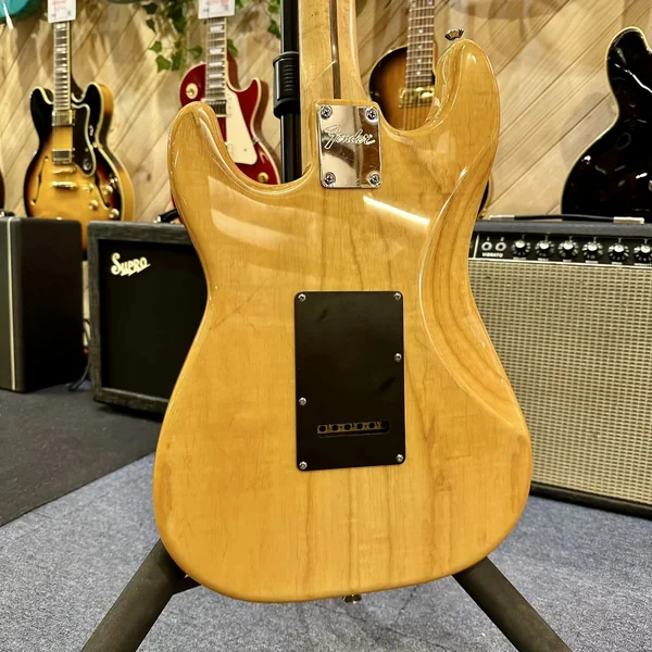 Guitare Fender Stratocaster Korea Ash