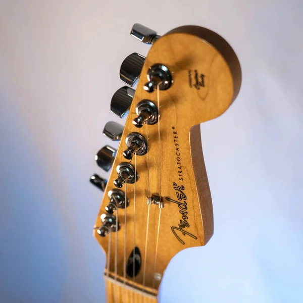 Guitare Fender Stratocaster Player Olympic White