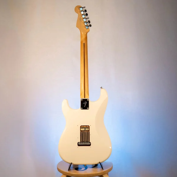 Guitare Fender Stratocaster Player Olympic White