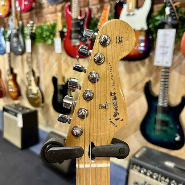 Guitare Fender Stratocaster Player Olympic White