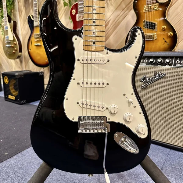 Guitare Fender Stratocaster Std Mexico