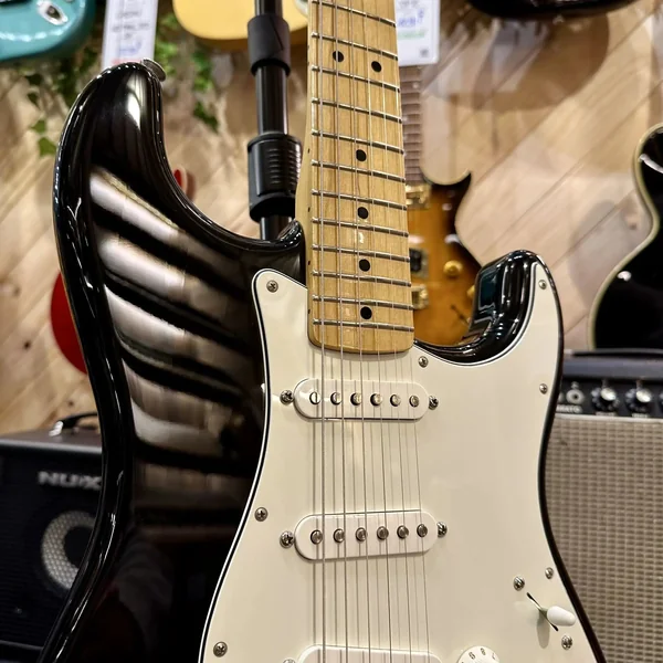 Guitare Fender Stratocaster Std Mexico