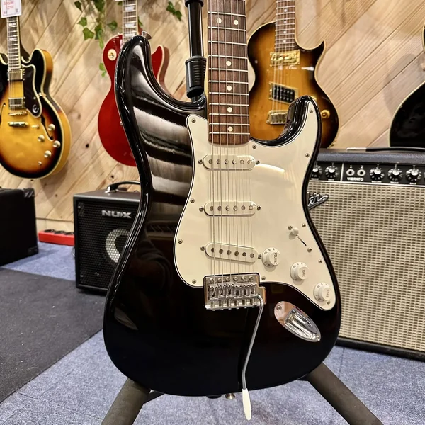 Guitare Fender Stratocaster Std Mexico