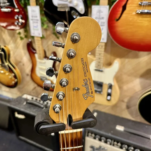 Guitare Fender Stratocaster Std Seymour Duncan