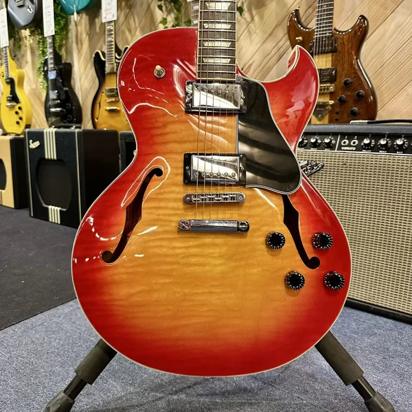 Guitare Gibson ES137