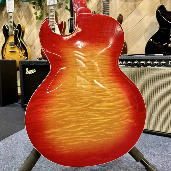 Guitare Gibson ES137