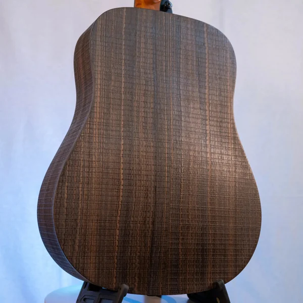 Guitare Lag Sauvage D