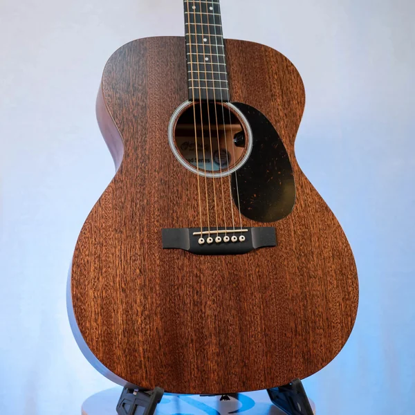 Guitare Martin 000-10E