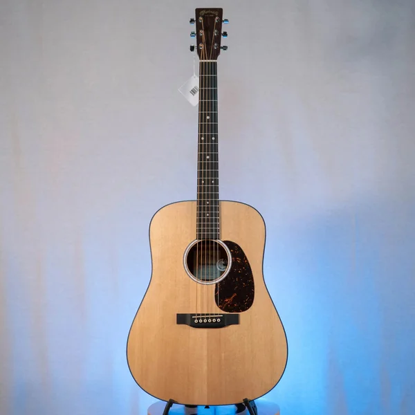 Guitare Martin D-10E