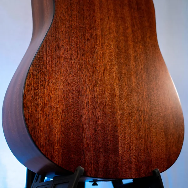 Guitare Martin D-10E