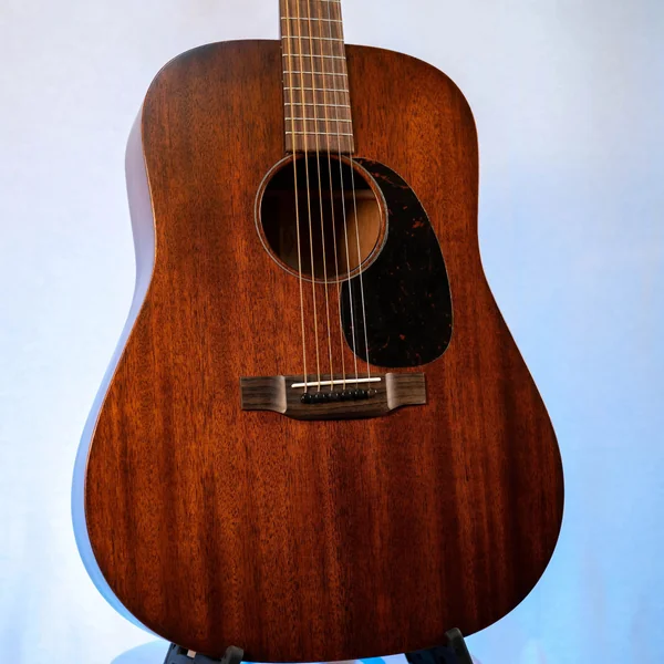 Guitare Martin D-15M