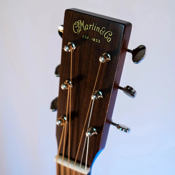 Guitare Martin D-15M